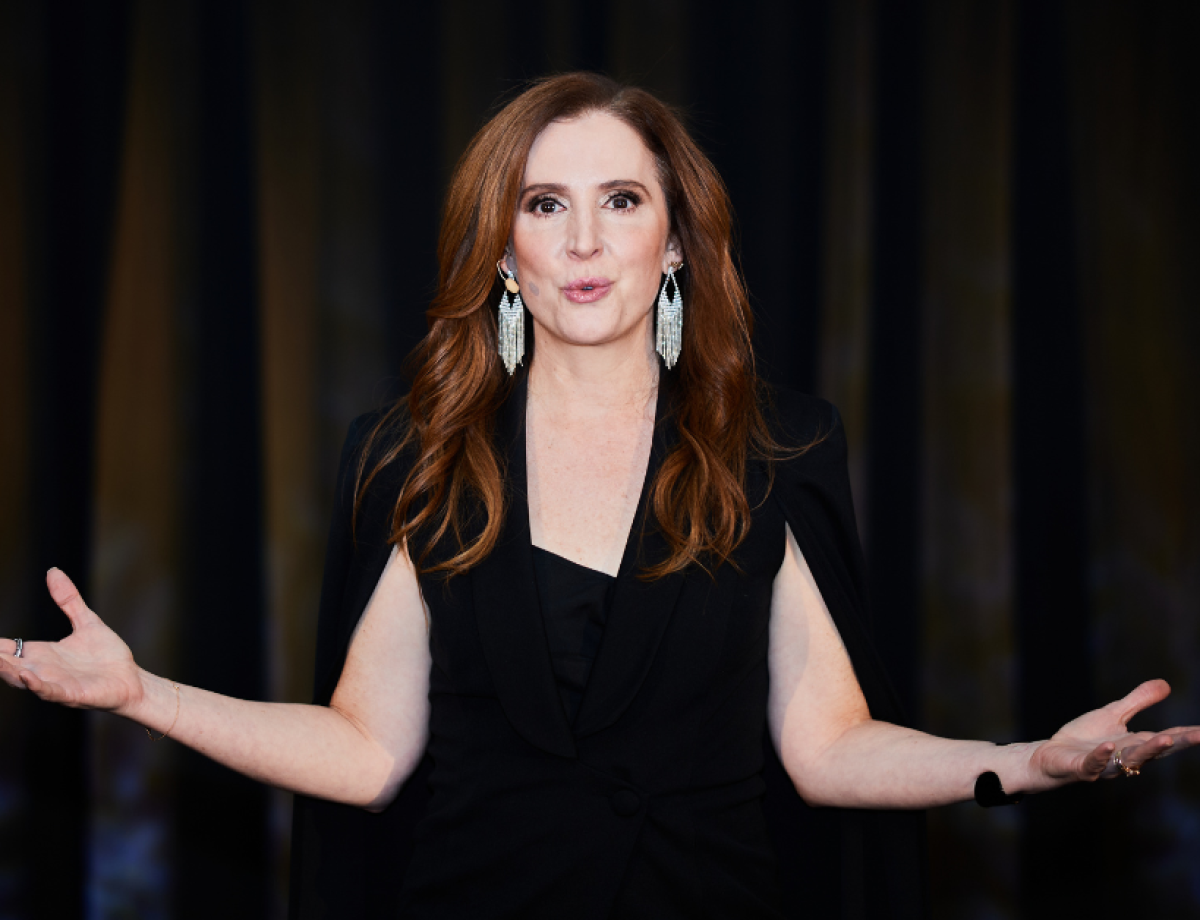 6 Effective Public Speaking Tips to Capitivate Any Audience [Updated May 2024]
